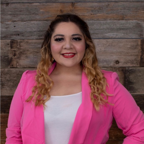 Meet your Posher, Kathryn - Picture 2 of 3